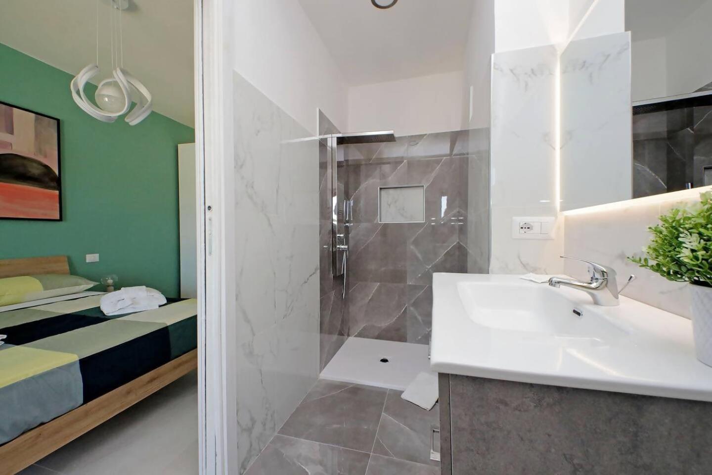 Apartament Attico Di Design A Garbatella Con Vista San Pietro Rzym Zewnętrze zdjęcie